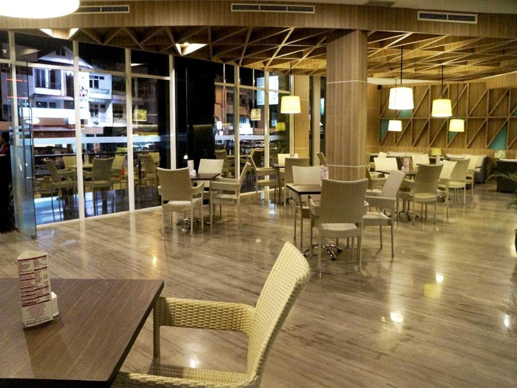 Orchardz Hotel Gajah Mada Pontianak Exteriér fotografie