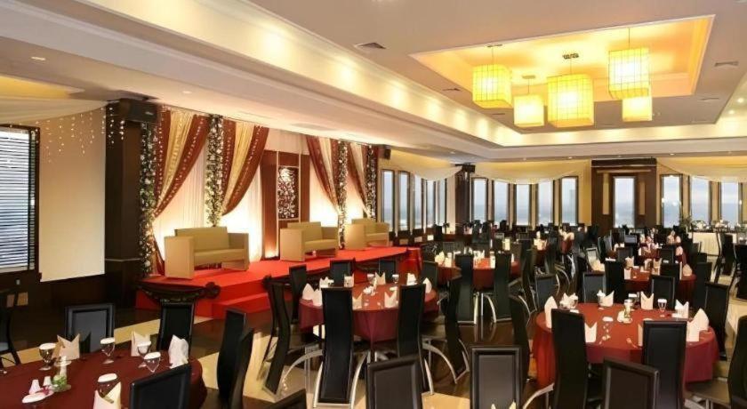Orchardz Hotel Gajah Mada Pontianak Exteriér fotografie