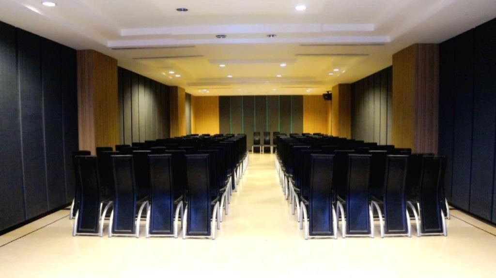 Orchardz Hotel Gajah Mada Pontianak Exteriér fotografie